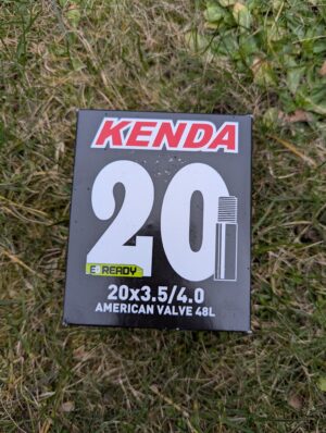 20'' Kamera -  KENDA 20x3.50/4.0 AV 48mm (FatBike) (Shrader valve) Auto ventilis